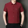 Roupas de verão para homens de meia-idade: camisa jacquard de manga curta, elástica, casual, modelagem solta, estampa floral, com bolsos funcionais, adequada para pais