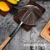 Mango de Madera Maciza de Tres Pulgadas Línea Reforzada Fuga Acero Inoxidable No Magnético Fritura Fuga Hogareño Olla Caliente Colador Cuchara para Pescado y Fideos Red de Drenaje Fuga