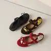 Fashionista! Tênis casuais esportivos de couro macio em estoque para mulheres com laço, sola macia confortável, sapatos Mary Jane funcionais