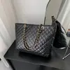 Bolso grande de gran capacidad para mujer 2023 nuevo bolso de hombro bandolera de estilo coreano moderno que combina con todo bolso de cadena rómbico bolso tote