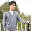 Ropa con capucha UPF50 para pareja, de seda helada, ligera, resistente a los rayos UV, para protección solar, abrigo casual para exteriores para hombre, ropa de moda para la piel