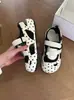 2026 Nuevas Zapatillas Casuales de Moda de Nicho con Puntos, Cómodas, de Suela Suave, Transpirables, Cierre de Velcro, Punta Cerrada