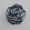 Flor de Rosa de Tecido Artesanal da Moda Borda Queimada Acessórios de Cabelo Tridimensionais Enfeites Em Estoque 4cm Acessórios Versáteis para Roupas Fabricante