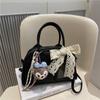 Bolsa Bowling Coreana de Nicho, Bolsa Satchel Boston de Couro Bovino Exquisita e Compacta, Bolsa de Ombro Axilar Feminina, Bolsa Transversal