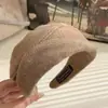 Faixa de Cabeça de Cor Sólida com Cabeça Extra Larga Dobrável de Tecido Faixa de Cabeça de Coroa Alta Simples Versátil Presilha de Cabelo Acessório de Cabelo para Exterior Novo Estilo
