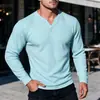Comercio electrónico transfronterizo, moda masculina europea y americana, camiseta de manga larga de punto gofrado de color liso con cuello en V, informal de otoño para exteriores, para hombre