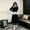 Traje casual de moda con falda para mujer, versión coreana de otoño, adelgazante, versátil, diseño de nicho, conjunto de dos piezas de sudadera y falda con patchwork de encaje