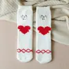 Calcetines Navideños de Coral Fleece Calcetines Gruesos para Mujer Calcetines Rojos Calientes Calcetines para Pareja Lindos Dibujos Animados Calcetines de Piso para Nieve Venta al por Mayor