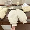 [Xian Neng Qi] Original! Suéter Grossinho para Meninas Outono e Inverno 2025, Pulôver Cartoon Infantil Estiloso Camisa Base