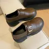 Temperamento retro francés simple nuevo otoño 2026 zapatos de cuero británicos pequeños mocasines de tacón grueso zapatos de vestir suela gruesa