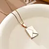 Colar de Aço Inoxidável com Pingente de Envelope de Personalidade Simples Corrente de Clavícula Fashion Personalidade Pingente Criativo de Carta de Amor Abridora
