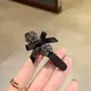 Pinza para el Cabello con Lazo de Tela Estilo Coreano y Pedrería, Pinza de Pato, Pinza Lateral, Pinza para Flequillo, Pasador para Mujeres con un Look Elegante