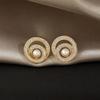 Pendientes de Aro Liso de Corazón de Metal de Moda Europea y Americana con Aguja de Plata Pendientes Elegantes de Estilo Frío Pendientes Nicho de Gama Alta