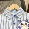 2432Q Conjunto de Duas Peças para Meninas 2026 Primavera e Outono Novo Roupa Infantil Gato Fofo com Laço Camisa e Jeans