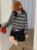 Cárdigan de Punto con Capucha a Rayas Retro Color-Block para Mujer, Nuevo Estilo Casual Versátil Holgado para Otoño/Invierno 2026