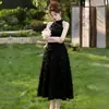 Roupão da Manhã da Noiva, Vestido de Banquete com Aplicações de Penas, Elegante Vestido de Noite com Decote Halter, Vestido de Noivado, Vestido de Casamento Leve, Vestido Longo