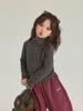 Momojia 2024 Nuevo Otoño e Invierno Tops para Niñas Moda Infantil Versátil Cuello Alto Medio Chaqueta Ajustada Terciopelo de Doble Cara
