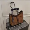 Bolsa Tote de Ombro para o Dia a Dia com Alto Acabamento Novo Estilo Outono e Inverno 2025 Versátil Grande Capacidade Bolsa Vintage para Mulheres