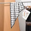 Lenço triangular, acessório feminino em camadas, cinto jeans, lenço de cintura, acessório de viagem, camisa, xale estiloso