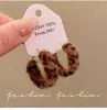 Pendientes de Felpa con Estampado de Leopardo de Nicho para Otoño e Invierno para Mujer 2026 Nuevos Pendientes y Tachuelas Populares de Gama Alta