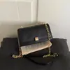 Otoño 2026 Nuevo de Moda Celebridad de Internet Acolchado de Diamantes Cadena de Moda Simple Elegante Versátil Bolso Pequeño Cuadrado de Hombro Cruzado