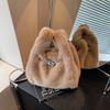 Bolso Chaleco Peludo Otoño e Invierno Transfronterizo 2026 Nuevo Estilo Bolso de Mano con Hebilla de Cierre Bolso Cubo Bolso de Hombro Cruzado Esponjoso
