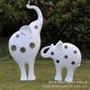 Escultura paisajística de plástico reforzado con fibra de vidrio de elefante grande de dibujos animados para exteriores, para parques comerciales, jardines Meichen, obras de arte, adornos para el suelo.