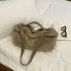 Bolso de Mano de Felpa Estilo Ins de Alto Valor para Mujer 2026 Nuevo Elegante Bolso Cruzado Lindo Muñeco Bolso Cubo Peludo