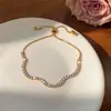 Pulsera geométrica redonda con incrustaciones de diamantes estilo francés, moderna, simple, lujo ligero, sensación de alta gama, joyería versátil elegante de nicho para mujer