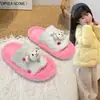 Pantufas de algodão quentes para casa com bolinhas doces para meninas, novo estilo outono e inverno 2026, sola macia, forradas com fleece, bico aberto, silenciosas, design de uma tira