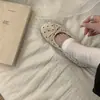 First Encounter Season Sapatilhas estilo francês de camurça com laço de bolinhas para mulheres, novos sapatos Mary Jane versáteis de bico redondo 2026