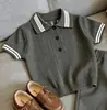 Ropa Infantil Estilo Coreano 2026 Verano Nuevo Retro Elegante Bloques de Color Tejido Fino Calado Conjunto de Manga Corta con Shorts