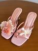 Sapatos de Praia para Viagem de Celebridade da Internet Novos 2025 Europeus e Americanos Sandálias de Salto Alto com Flores Decoradas e Biqueira Aberta para Tendência de Uso Externo de Verão para Mulheres