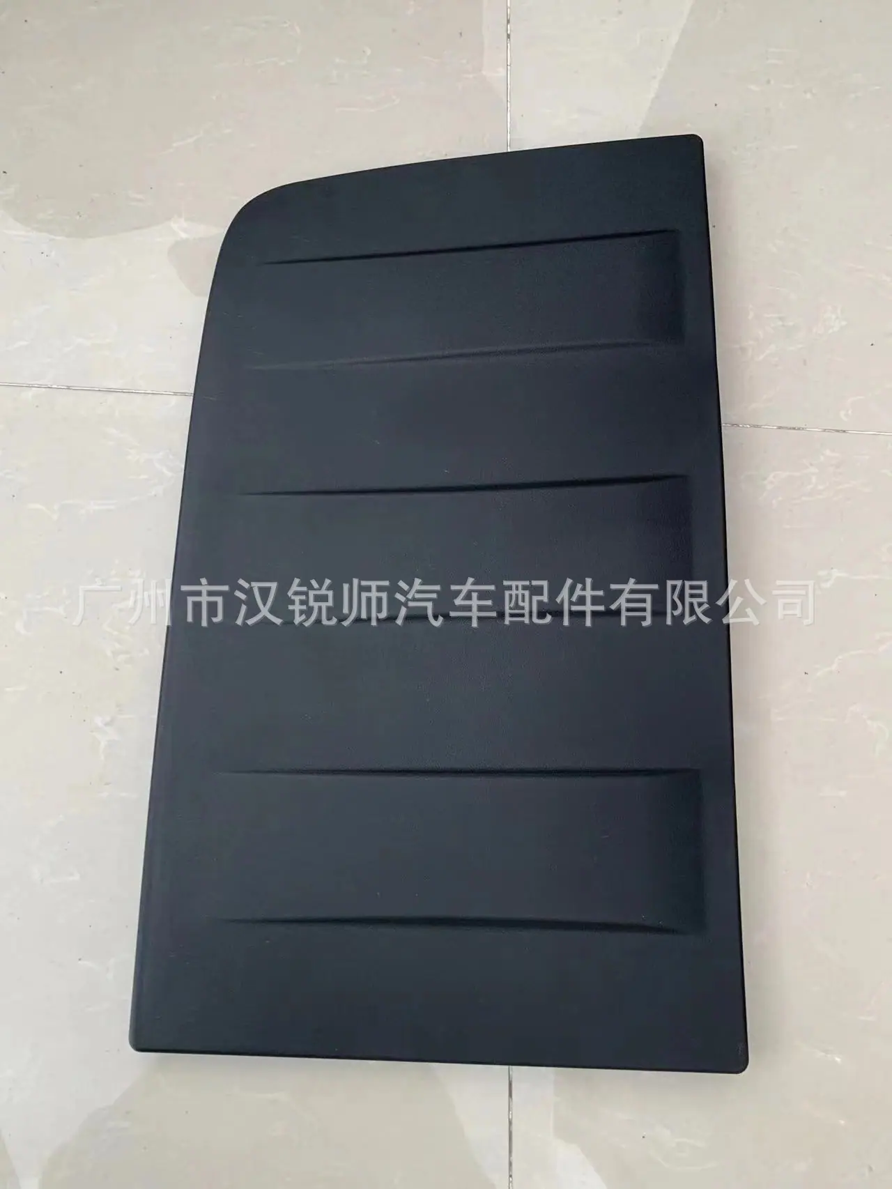 NISSAN UD QUESTER 侧窗装饰罩