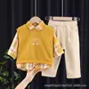 Traje de tres piezas nuevo para primavera y otoño para niños y niñas, traje infantil para bebé de 1-2-3-4 años, ropa de bebé, abrigo de dibujos animados, moda