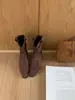 [] Botas de Cano Curto Quadradas com Salto Grosso Estilo Francês Britânico Botas Western Cowboy Femininas 2026 Nova Coleção Outono/Inverno