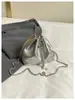 2026 Novo Estilo Moda Feminina Alta Qualidade Bolsa de Ombro Casual Versátil Corrente Transversal Bolsa Saco Estilo Nicho