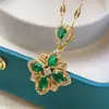 Nuevo Colgante de Flor de Cuatro Hojas con Circonita Verde Incrustada de Micro Diamantes Chapado en Cobre Estilo Coreano Collar de Aleación de Cobre de Moda con Temperamento