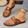 Calzado de Verano para Exteriores Mocasín de Media Tapa Cerrado Versátil de Moda Gama Alta 2026 Nuevo Verano Talla Grande Sandalias Blancas de Malla con Hebilla Metálica para Mujer