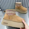 Botas de neve estilo étnico para mulheres, cano curto, sola grossa, que aumentam a altura, novo estilo de inverno 2026, com forro integrado de couro e pele, forradas com fleece e espessadas para aquecimento