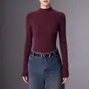 Primera línea de prêt-à-porter Yangzi de lana fina 100% para mujer, cuello semi-alto, corte ajustado, efecto adelgazante, suéter de punto
