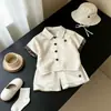 Conjunto de Verano para Hombres y Niños Bebé Estiloso Personalidad Infantil Moderno Retro Bordado Artístico Bloque de Color Camisa de Manga Corta Pantalones Cortos