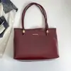 Bolso Grande Versátil de un Solo Hombro de Alta Gama para Mujer 2026 Otoño/Invierno Nuevo de Moda Casual Gran Capacidad Bolso Tote para el Trabajo