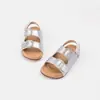 Sandalias de niña con velcro y pedrería, sin cordones, 2026 Verano, Nuevo estilo coreano, Casual, Versátiles, Bidireccionales, Zapatos de playa