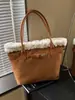 Bolso de Hombro con Contraste de Color, Bolso de Mano de Piel de Cordero Mate, Nuevo Estilo Coreano de Nicho, Moda Versátil, Otoño e Invierno 2025