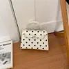 Bolso Pequeño Cuadrado de Lunares para Mujer 2026 Verano Nuevo Estilo Coreano Moderno Versátil Bolso Cruzado de Mano Bolso de Hombro Simple para el Trabajo