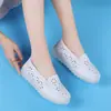 Verão Novo Branco Feminino Alta Aparência Médica Feminino Sapatos de Enfermeira Versátil Resistente ao Desgaste Confortável Durável Inodoro Slip-On