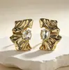 Pendientes grandes irregulares de moda exagerada estilo europeo y americano para mujer, de nicho y elegantes, con un toque de lujo ligero y de alta gama