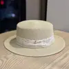 Sombrero de Paja Plano de Nuevo Estilo 2026 con Borde de Encaje para Mujer, Sombrero de Paja Elegante de Verano y Primavera con Borde Plano y Perlas, Sombrero de Sol con Protección Solar