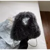 Bolsa de Mão de Lã de Cordeiro com Design de Nicho Transfronteiriço Bolsa Dumpling para Mulheres Outono 2025 Nova Moda Casual Ombro Transversal